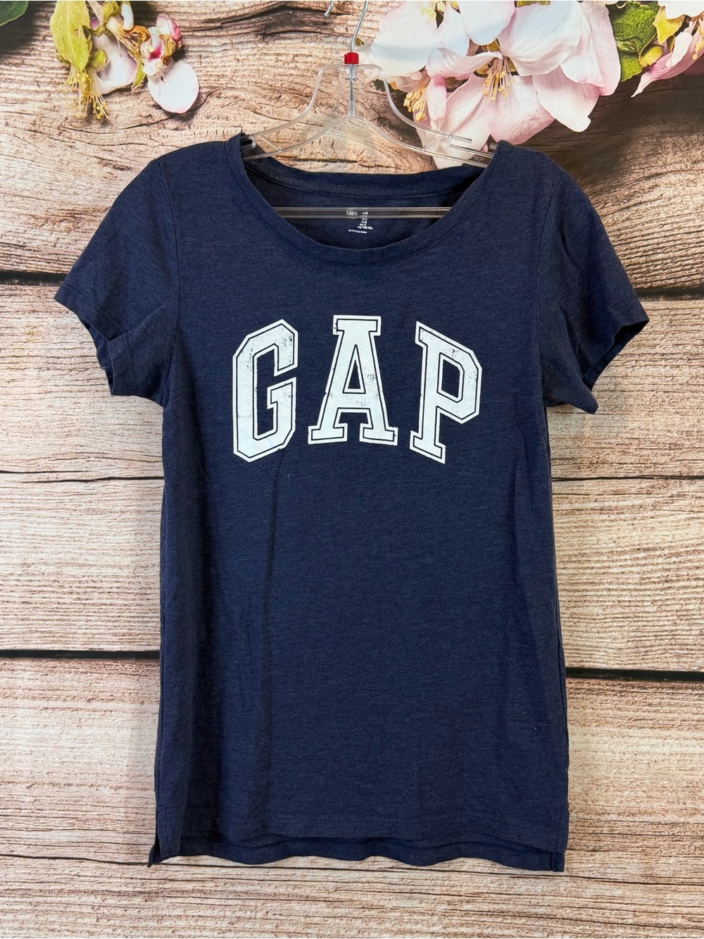 Women’s Gap Printed Logo Front Casual Shirt Top Small